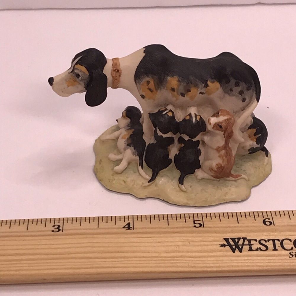 Happy Hour by Lowell Davis‎ feeding her pups farm figurine etc 1987 - Picture 3 of 7
